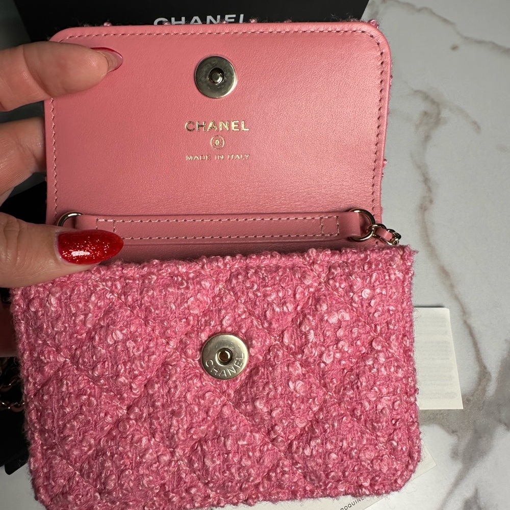 SOLD ❌❌❌❌Chanel Pink Tweed Waist Bag - Picture 7 of 10